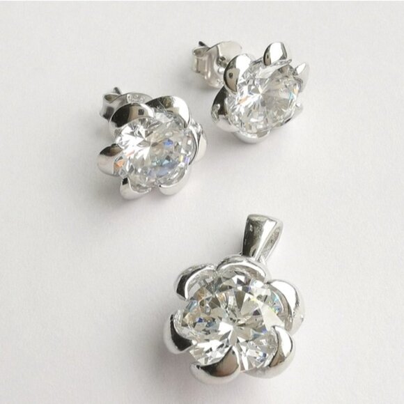 New sterling silver cz flower necklace earring set - Picture 2 of 9